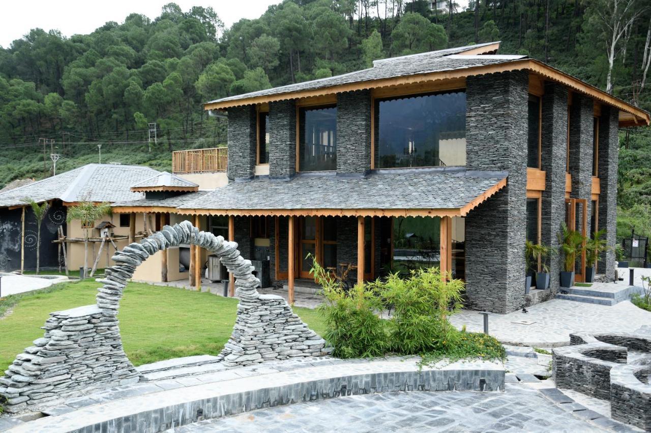 Osho Himalayas Wellness Resort Kangra Exterior foto